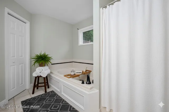 $649,900 | 205 Osprey Way, East Stroudsburg, PA 18302