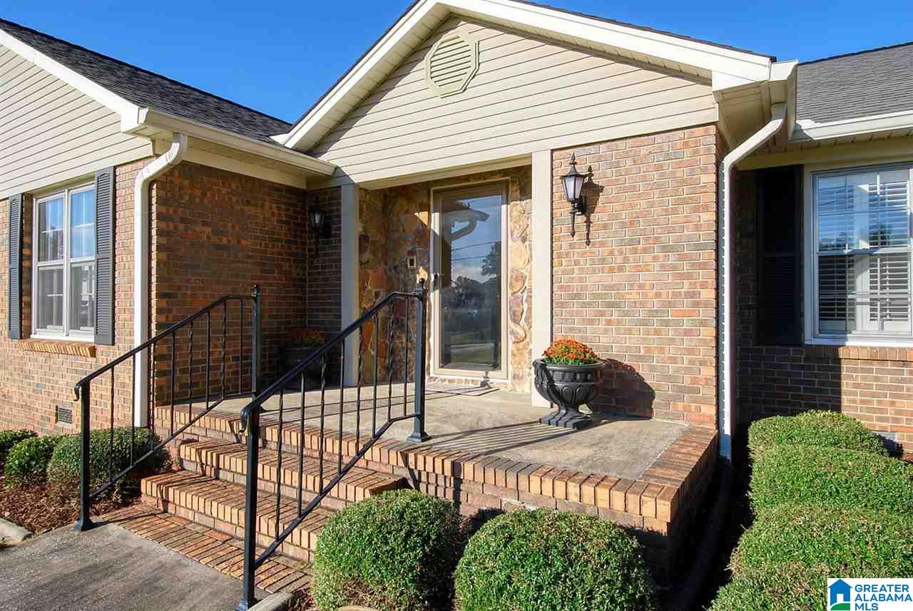 529 Cherokee Trail Anniston, AL 36206 - Photo 3 of 29