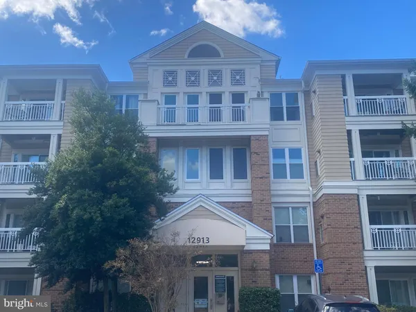 $2,400 | 12913 Alton Square, Unit 405, Herndon, VA 20170
