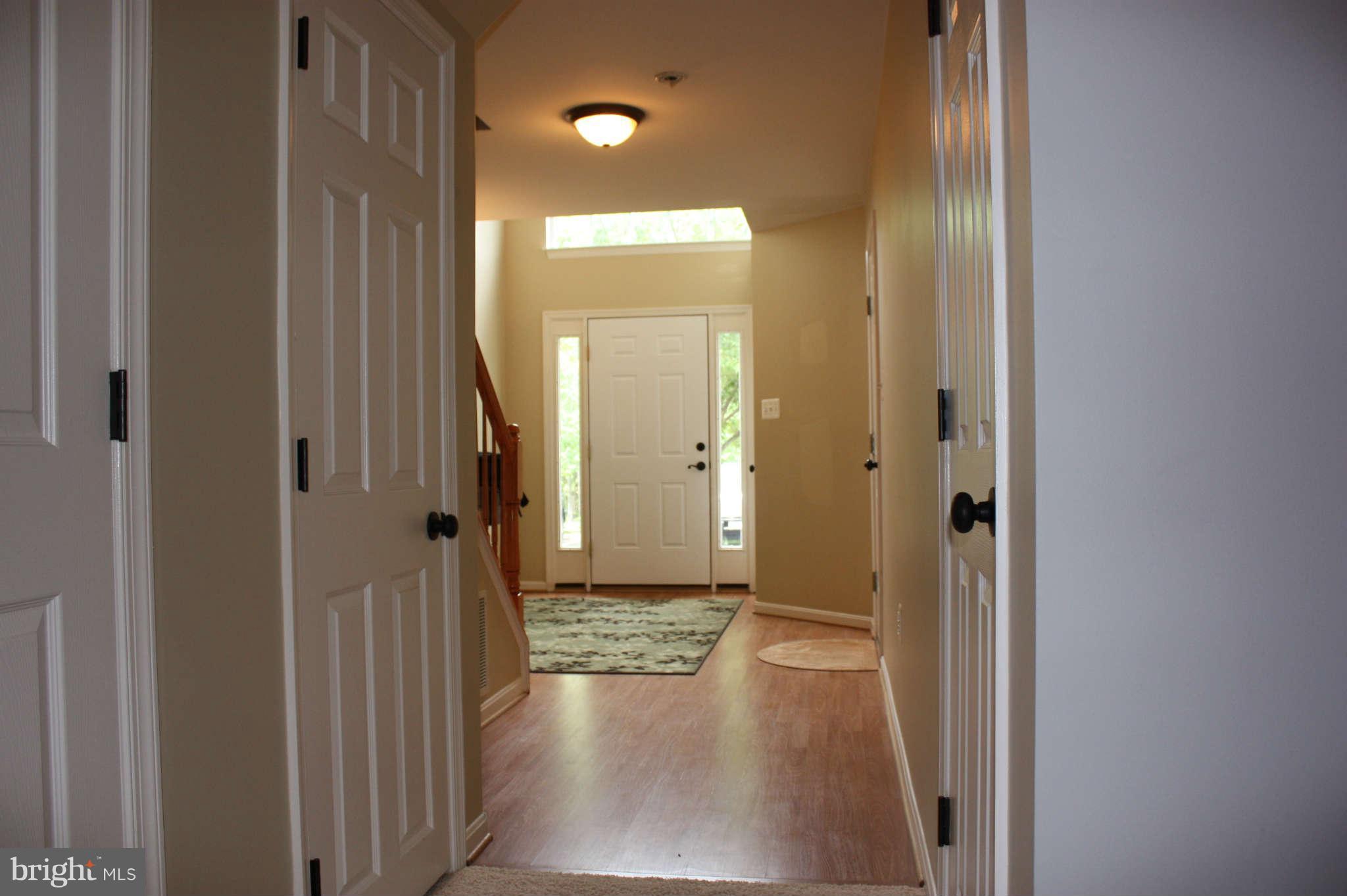 6719 Emmanuel Court Gainesville, VA 20155 - Photo 2 of 19 Interior Foyer