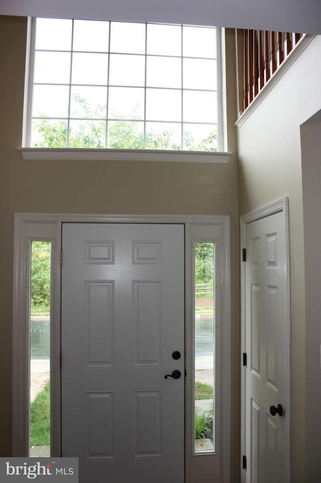 6719 Emmanuel Court Gainesville, VA 20155 - Photo 3 of 19 Interior Front Door