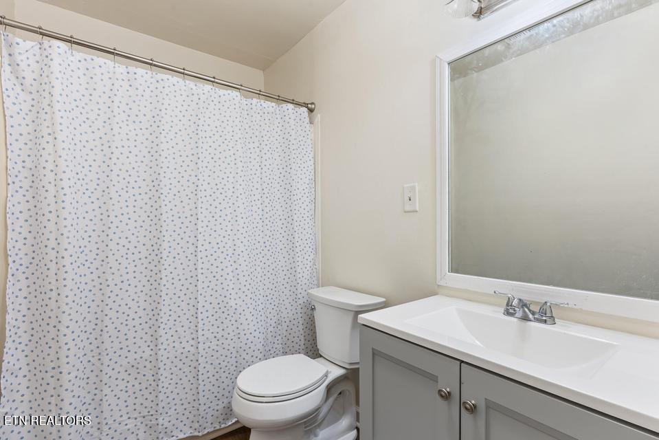 104 Pine Street Athens, TN 37303 - Photo 14 of 33 20260306002559996734000000-o