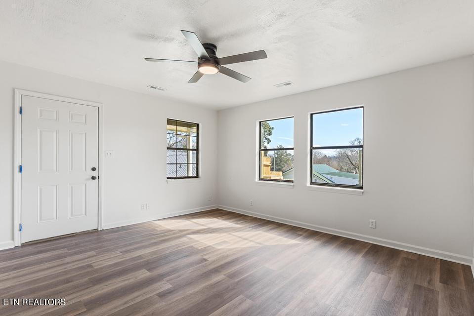 104 Pine Street Athens, TN 37303 - Photo 5 of 33 20260306002604033802000000-o