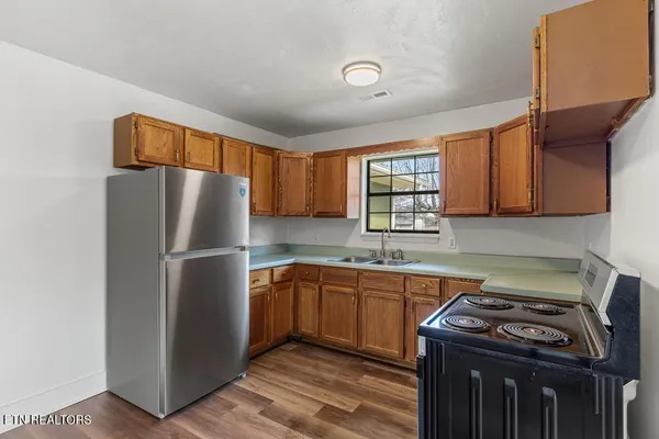 $309,900 | 104 Pine Street, Athens, TN 37303