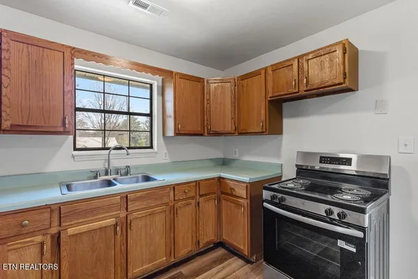 $309,900 | 104 Pine Street, Athens, TN 37303