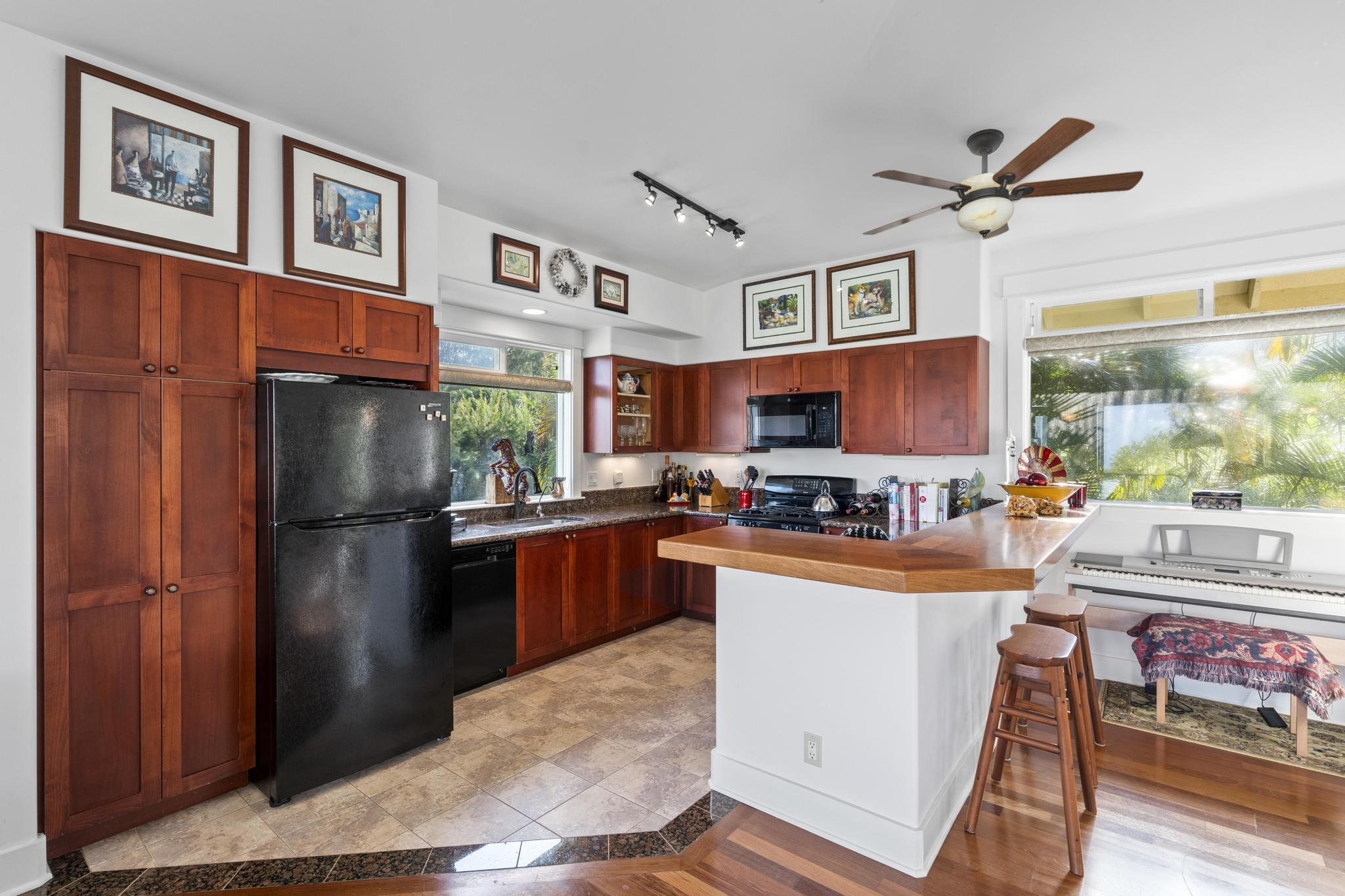 654 Kaupakalua Road Haiku, HI 96708 - Photo 23 of 41