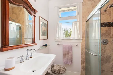 $3,999,000 | 654 Kaupakalua Road, Haiku, HI 96708