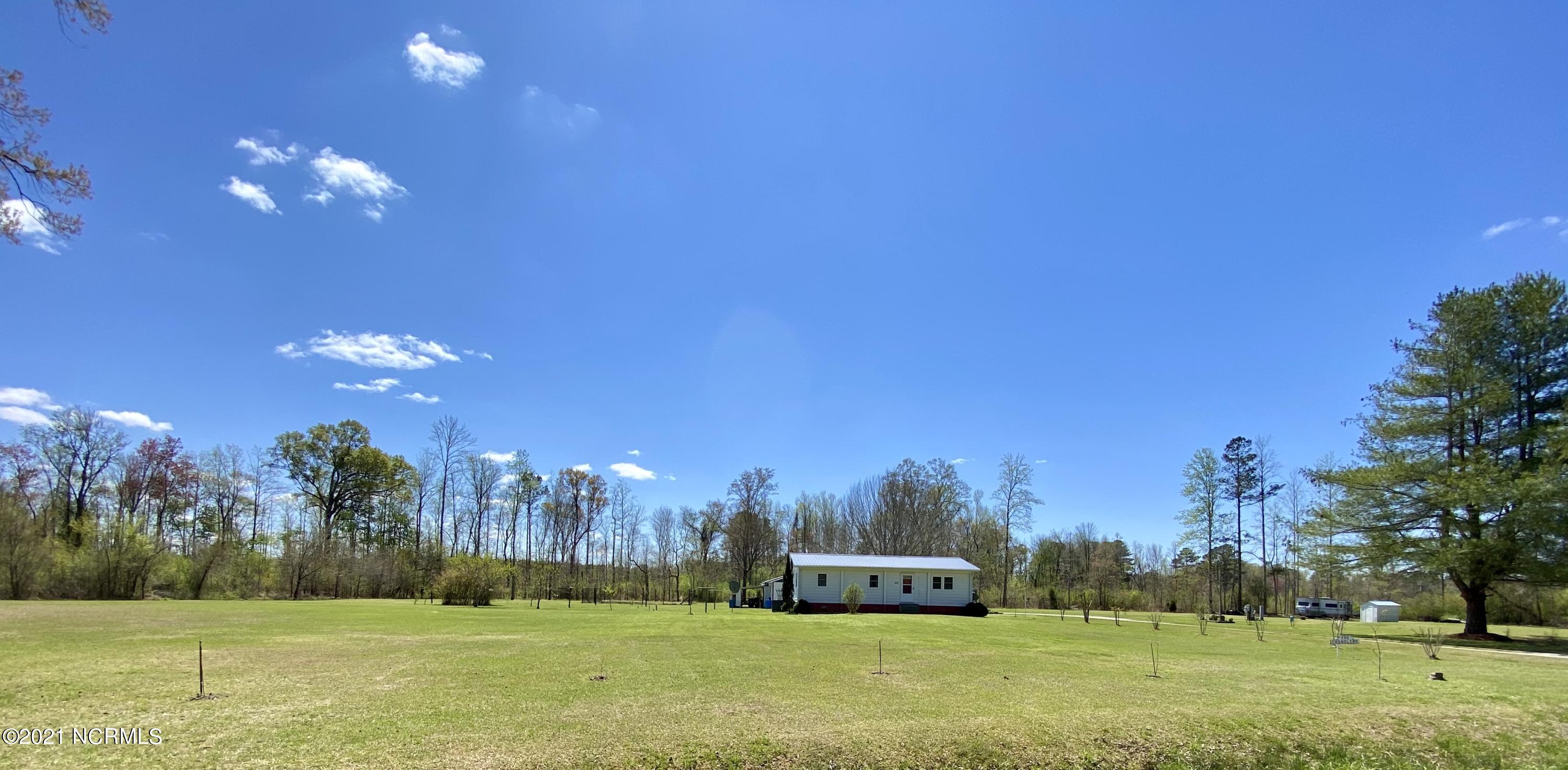 517 Dixon Road Chocowinity, NC 27817 - Photo 39 of 40 F67874DF-0BE3-47D7-ADEC-CB7E7EB91236_1_2