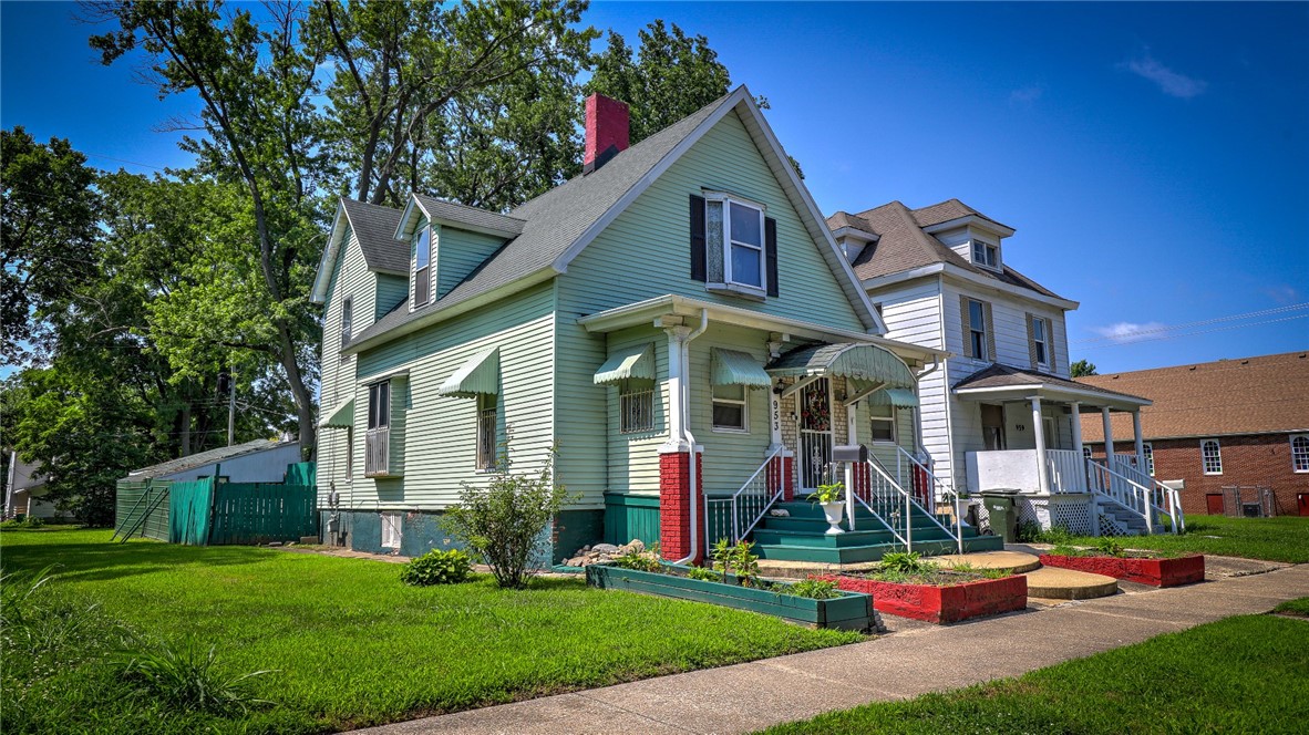 953 West Macon Street Decatur, IL 62522 - Photo 1 of 42