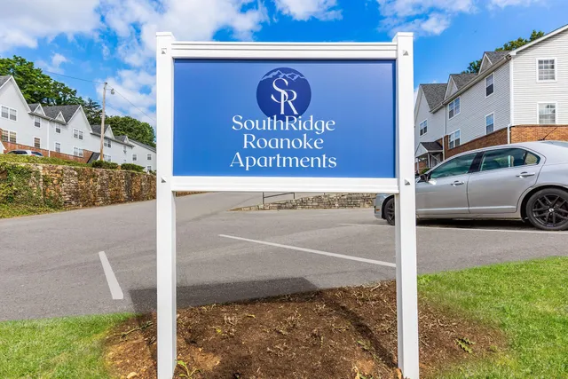 $900 | 708 Townside Road Southwest, Unit 7, Roanoke, VA 24014