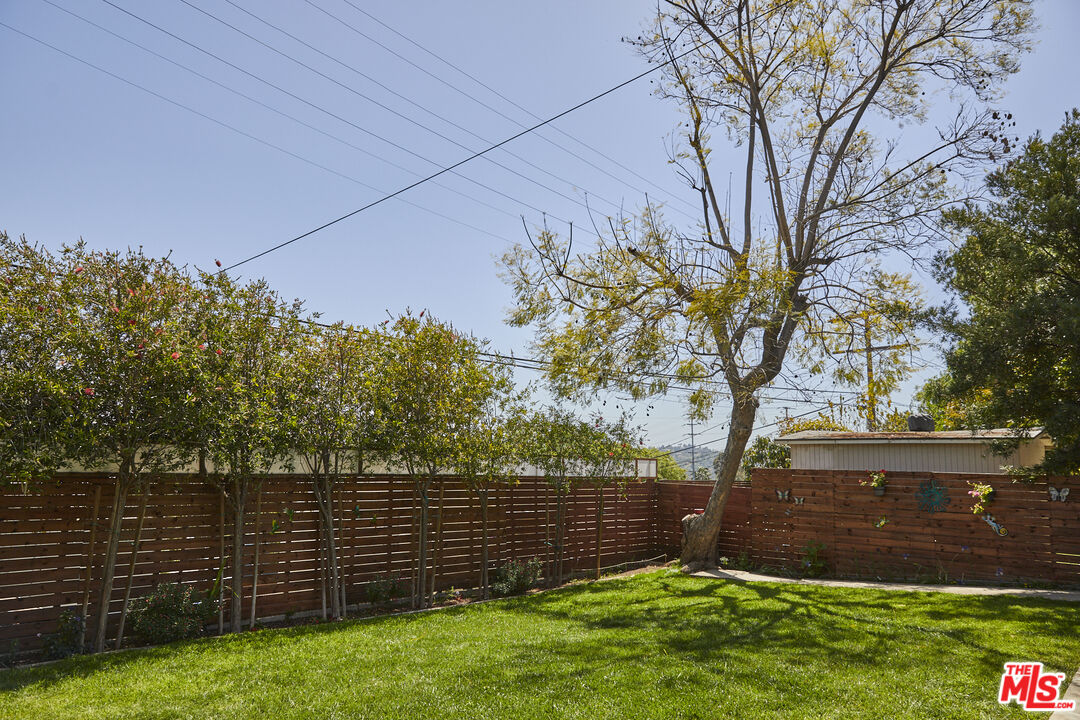3708 Roderick Road Los Angeles, CA 90065 - Photo 36 of 38 a view of outdoor space and yard