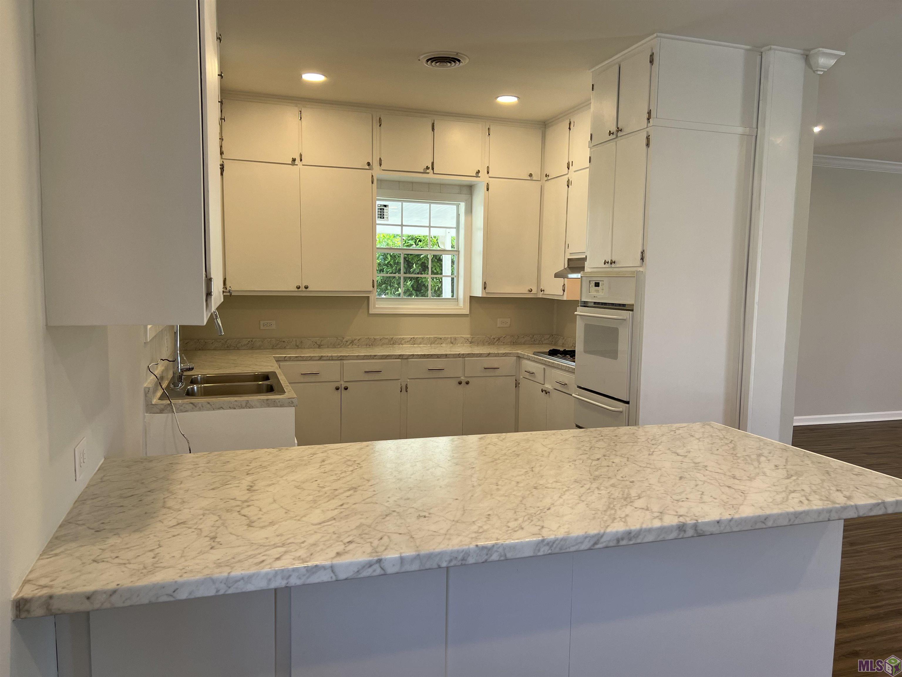 2120 Bayou Blue Road Houma, LA 70364 - Photo 5 of 12 Gallery Image 5