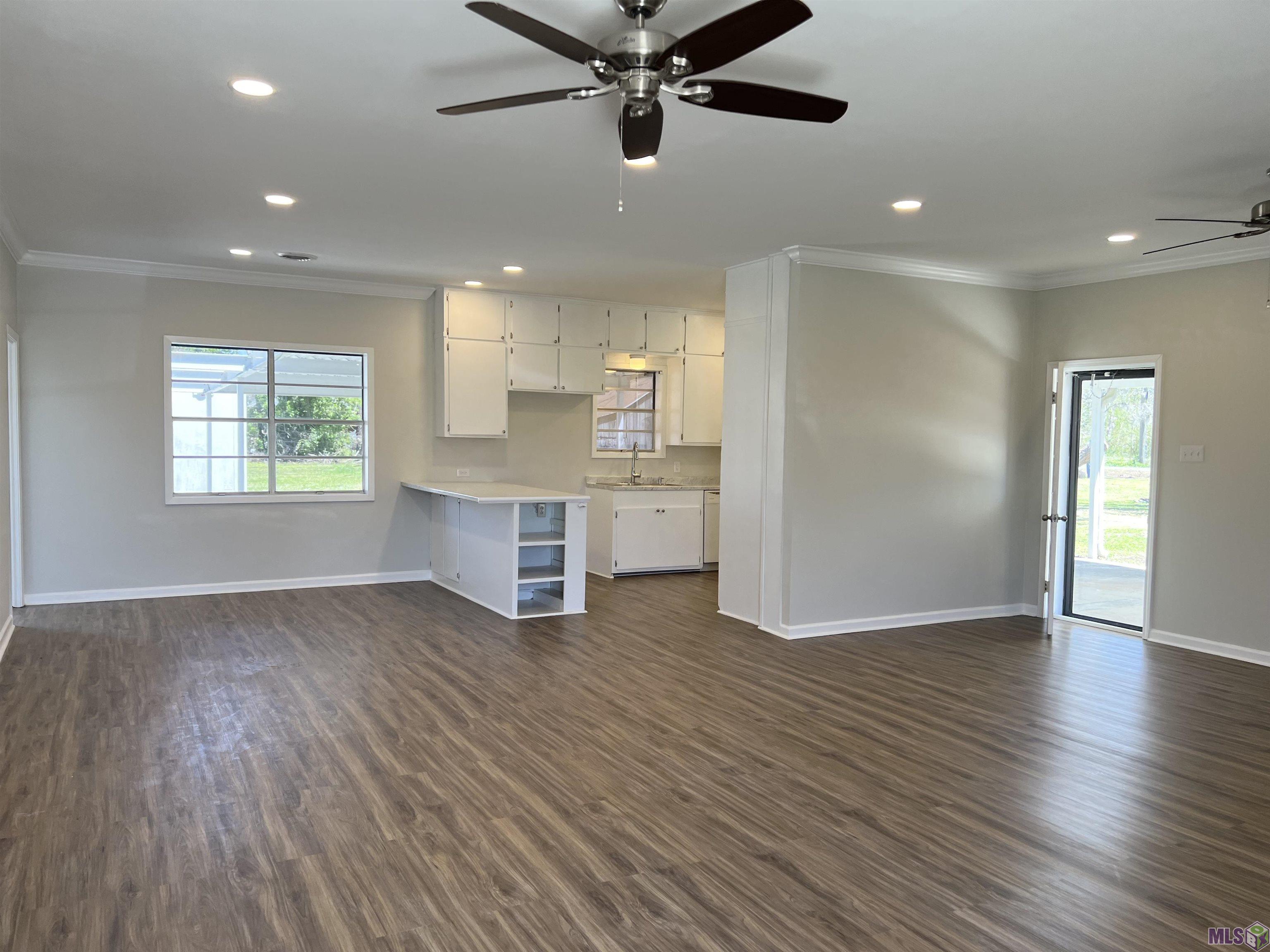 2120 Bayou Blue Road Houma, LA 70364 - Photo 6 of 12 Gallery Image 6