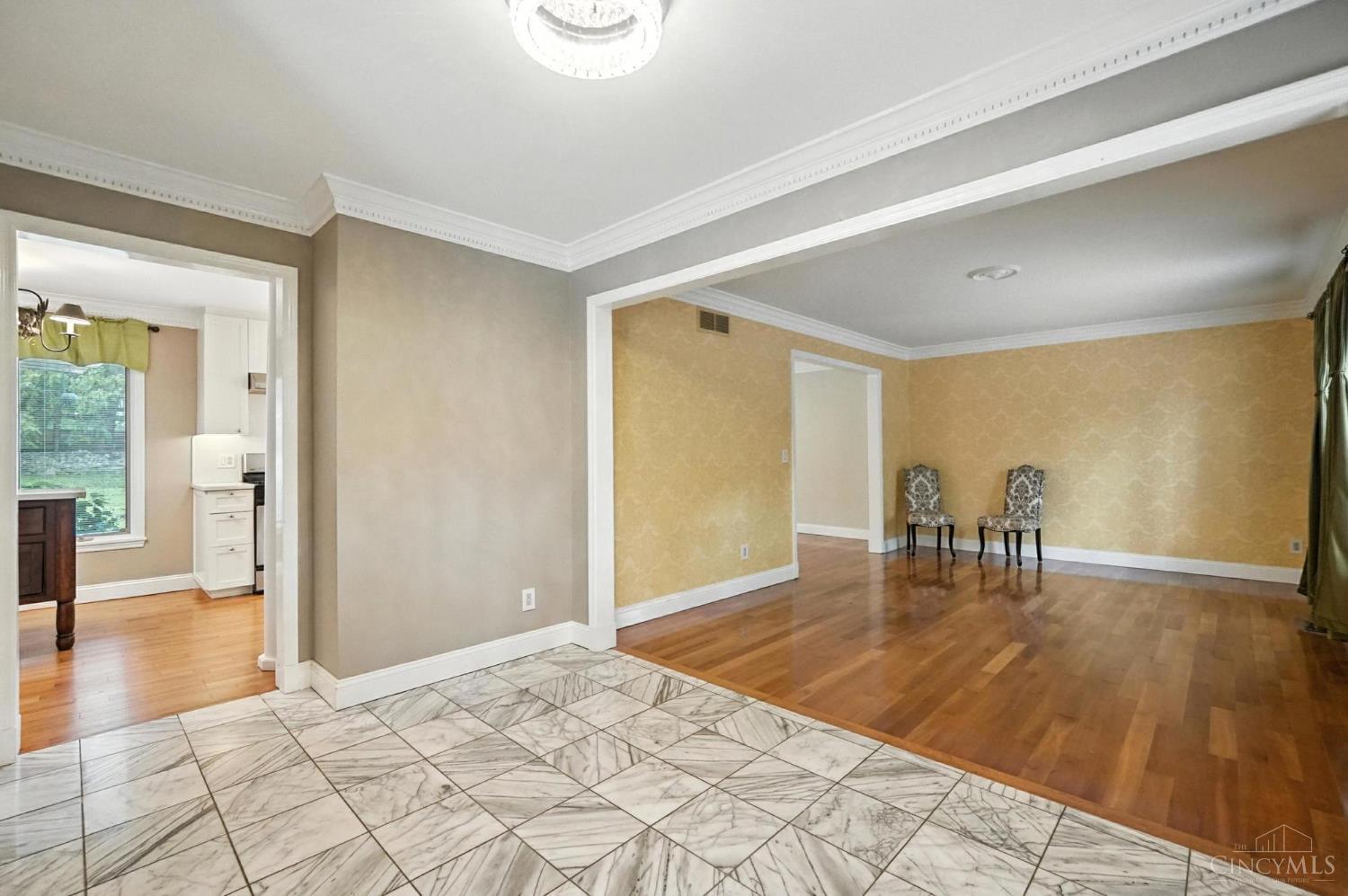 5944 Werk Road Cincinnati, OH 45248 - Photo 8 of 72