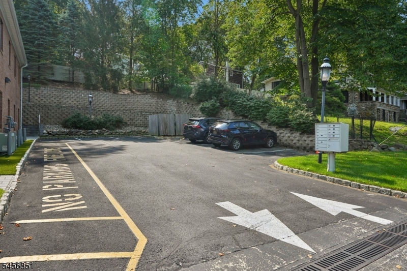 53 Broadway, Unit D Park Ridge, NJ 07656 - Photo 29 of 30 Gallery Image 29