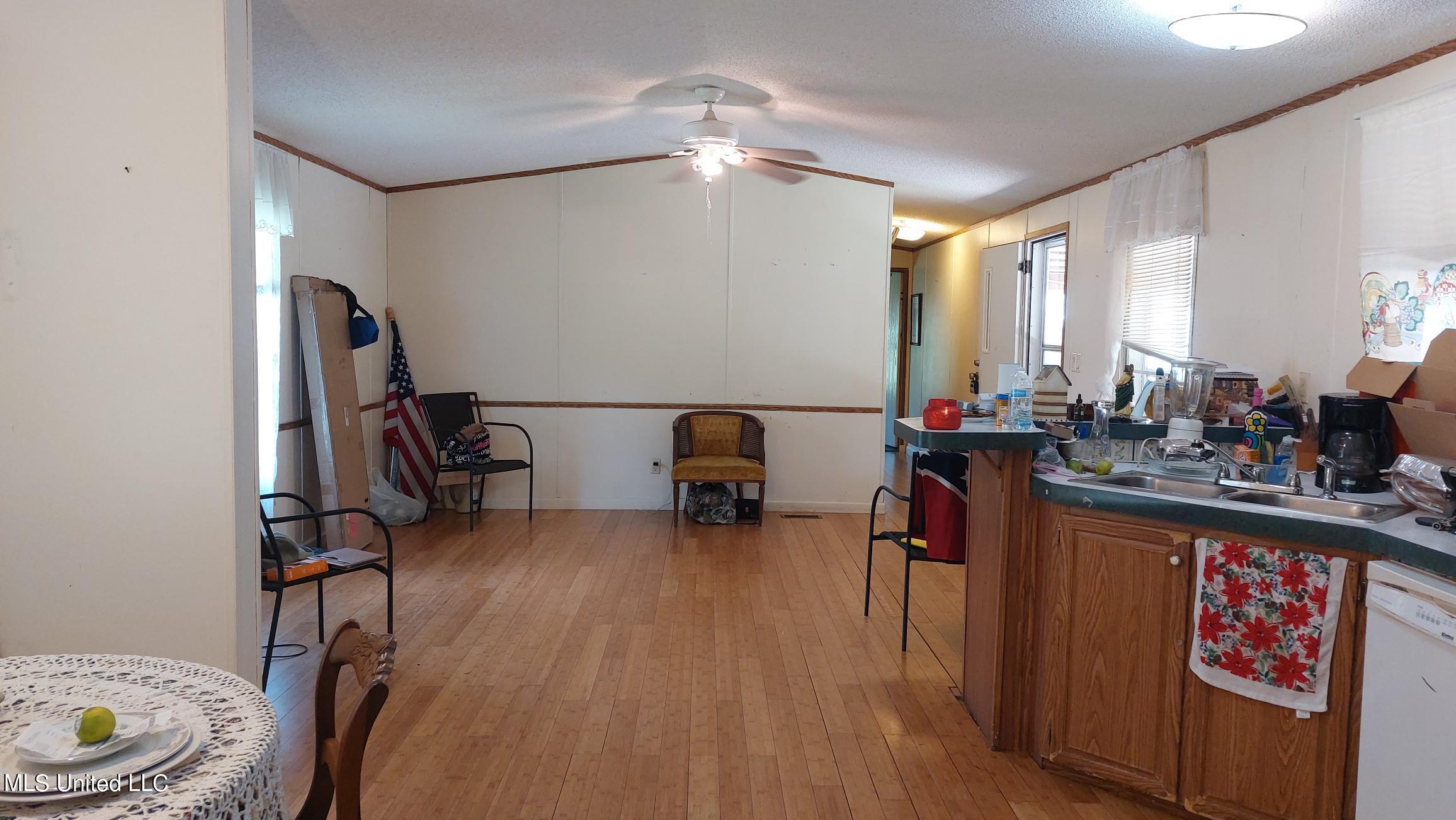 227 Go Go Road Poplarville, MS 39470 - Photo 5 of 23 Living room