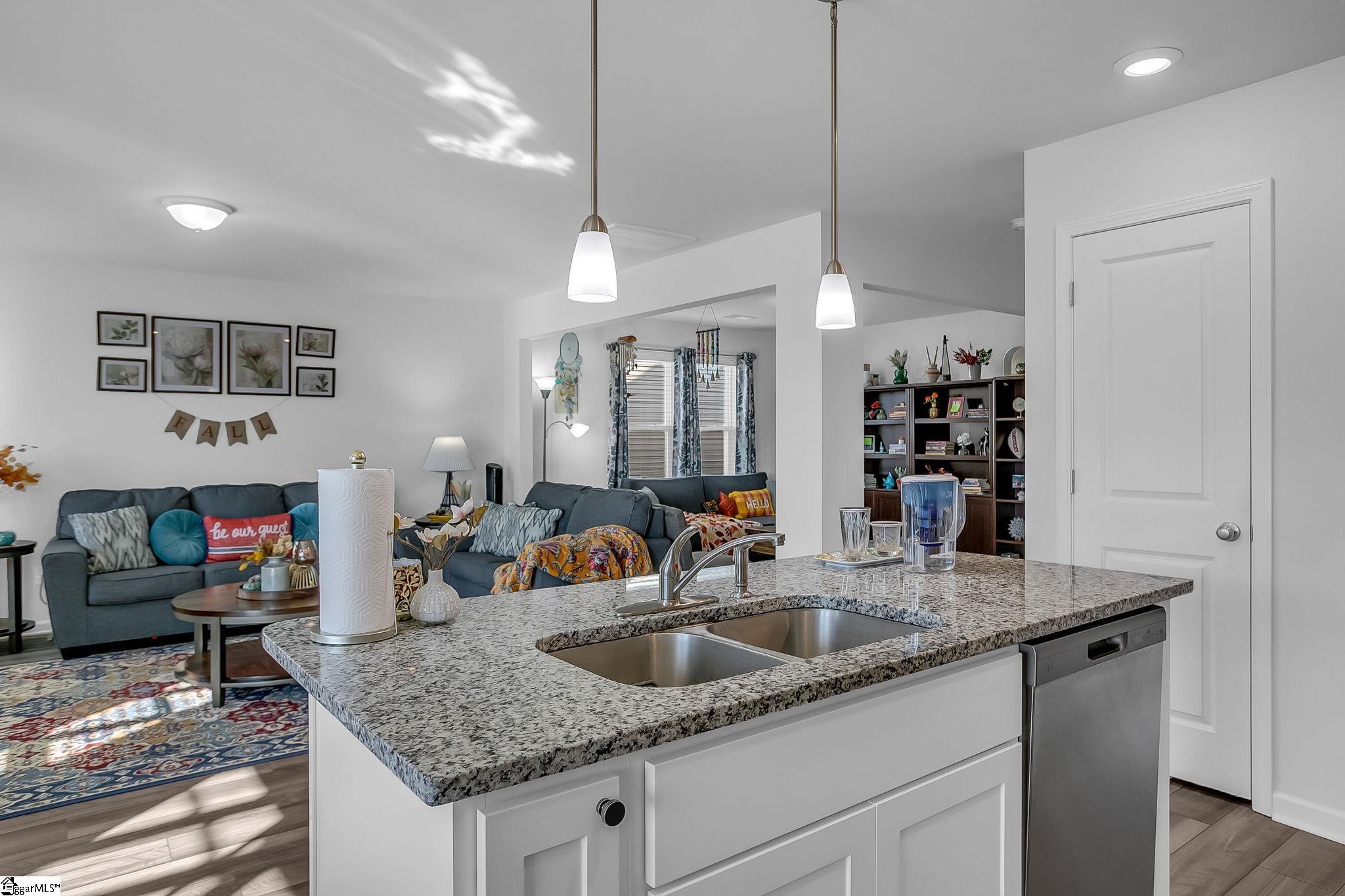 211 Whittier Street Greenville, SC 29605 - Photo 4 of 50