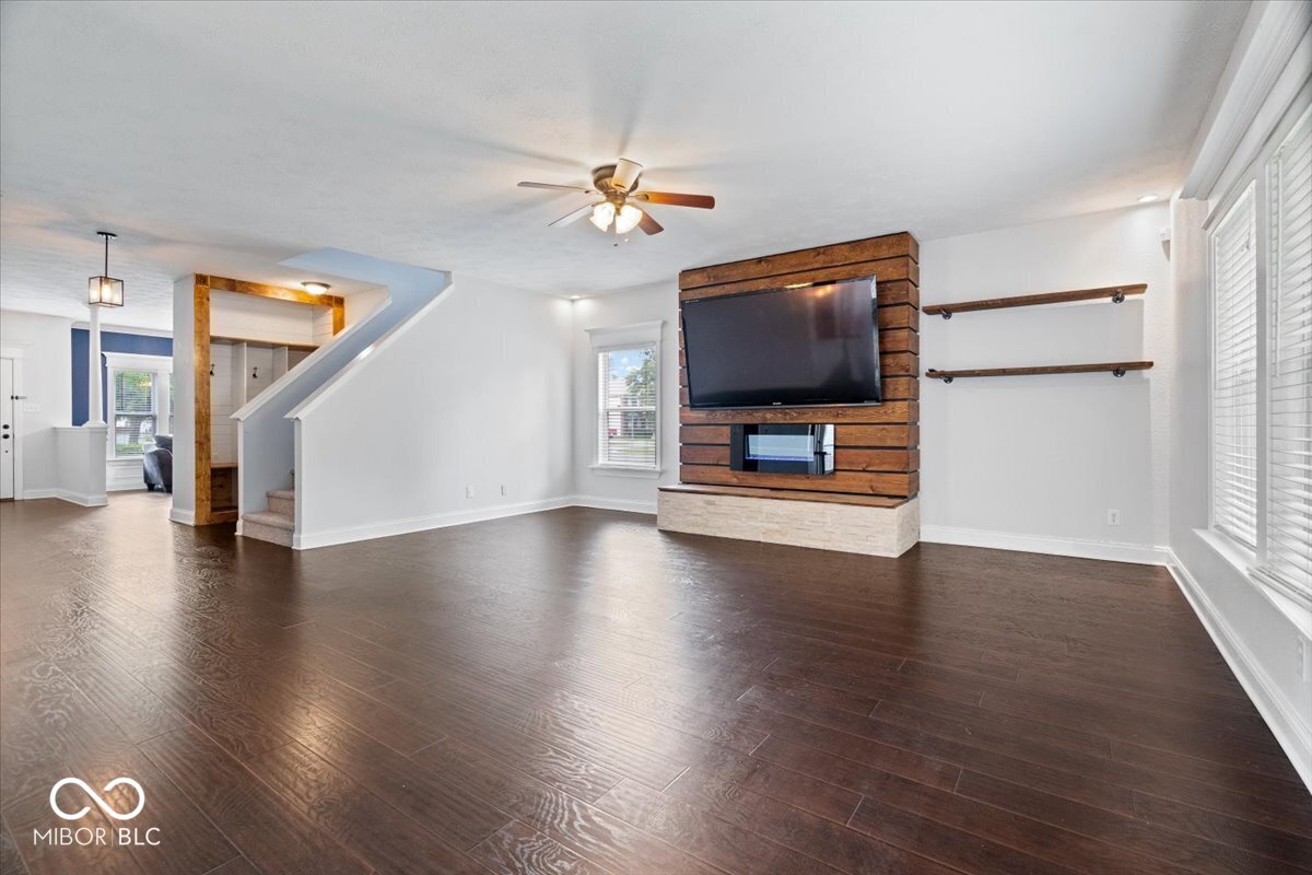 10375 Delphi Court Fishers, IN 46038 - Photo 10 of 48