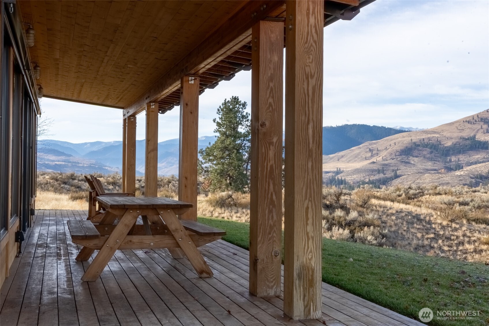 48 Thurlow Road Twisp, WA 98856 - Photo 16 of 40 a view of balcony with furniture