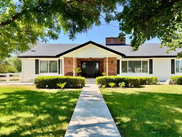$949,990 | 12583 Heather Lane, Clovis, CA 93619