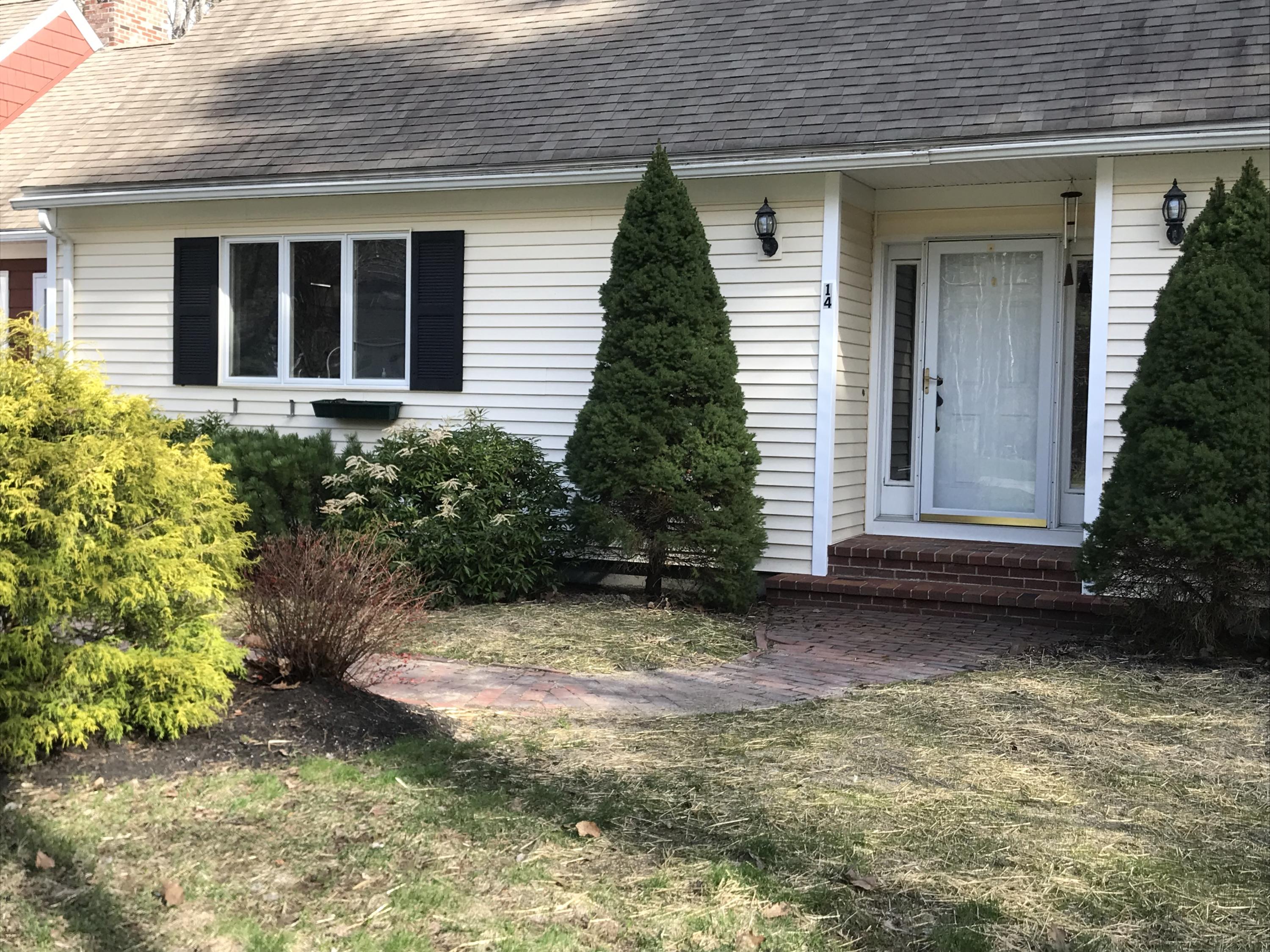 14 Schooner Road Scarborough, ME 04074 - Photo 7 of 52 Formal entry