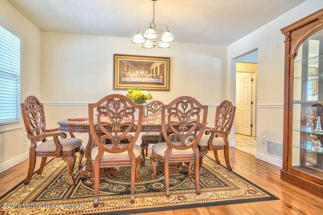 7 Nolan Road Morganville, NJ 07751 - Photo 8 of 25 7 Nolan Rd Marlboro Township-small-017-D