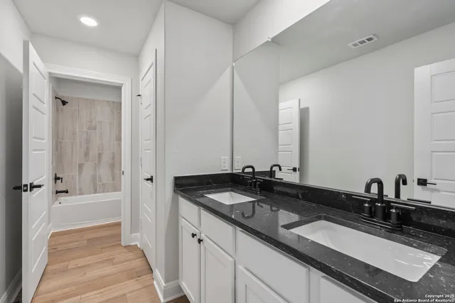 $440,900 | 9430 Dassler Springs, Converse, TX 78109