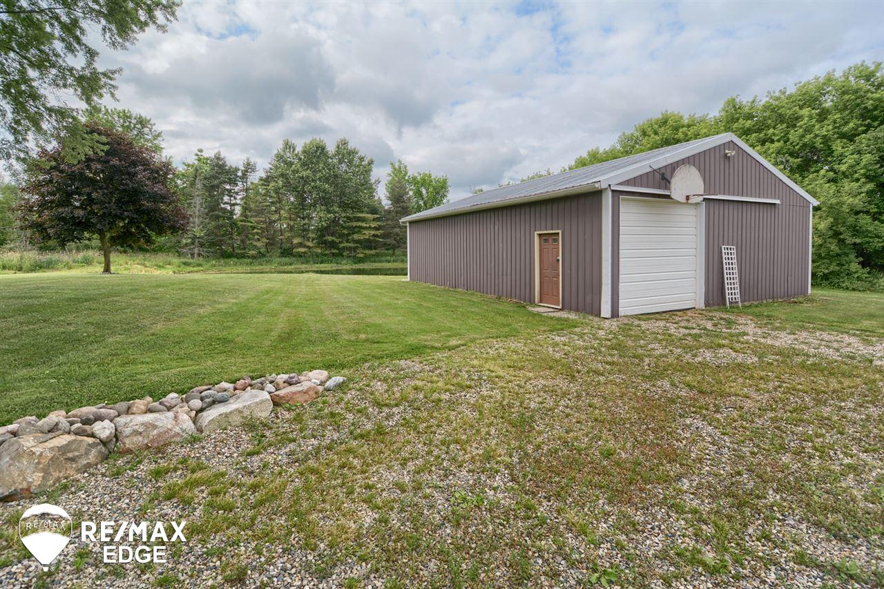 5014 Genesee Road Lapeer, MI 48446 - Photo 3 of 54