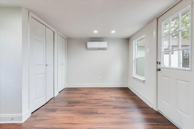 $335,000 | 112 Gazley A & B Street, Smithville, TX 78957