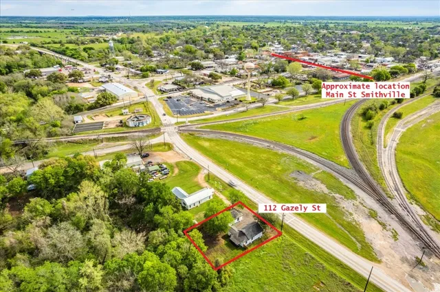 $335,000 | 112 Gazley A & B Street, Smithville, TX 78957