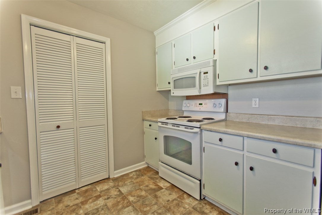 19 Neff Drive Hampton, VA 23669 - Photo 9 of 32 Gallery Image 9