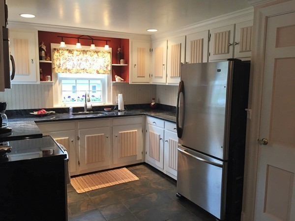 6 Masconomet Road Ipswich, MA 01938 - Photo 3 of 27