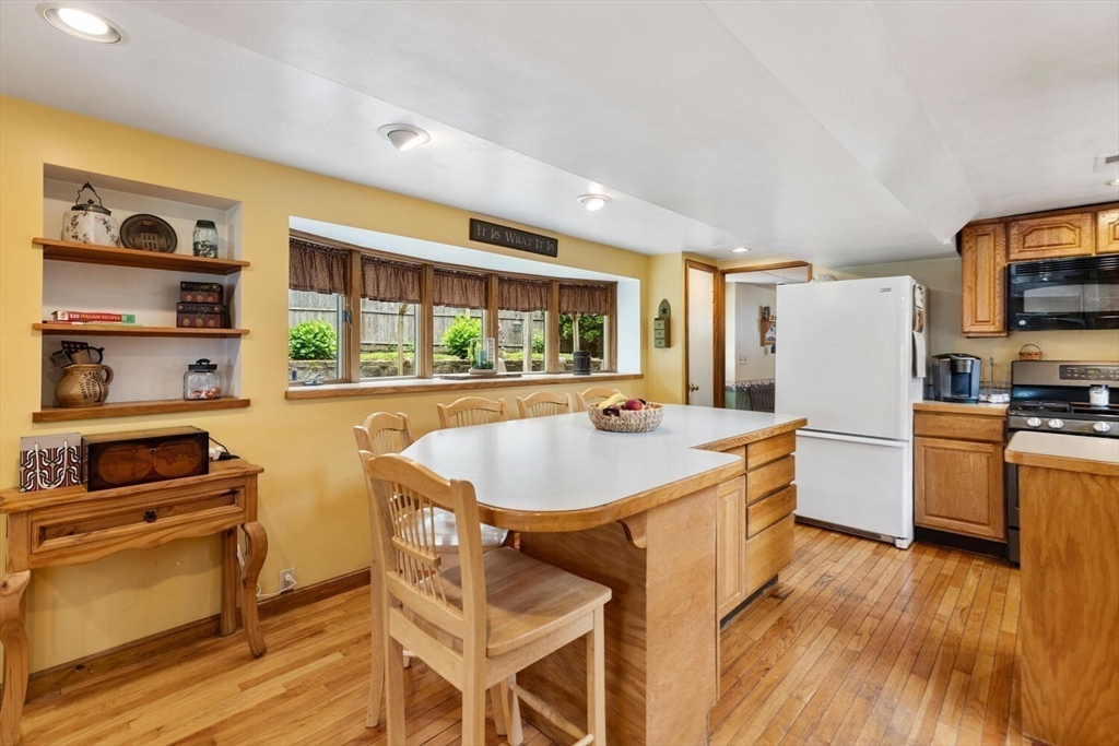12 Clarner Road Lynn, MA 01904 - Photo 20 of 40 Gallery Image 20