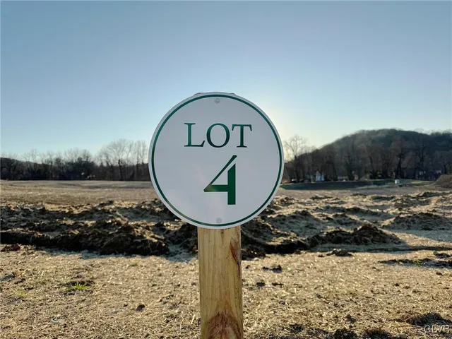 $650,000 | 2602 Saddleback Lane, Bethlehem, PA 18015