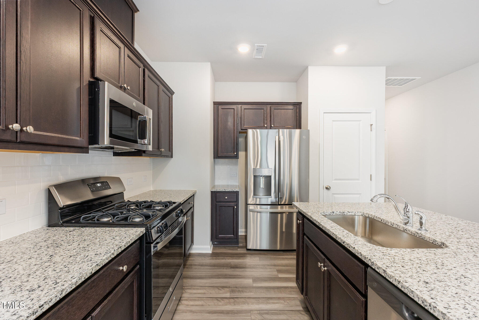 172 Paramount Drive Smithfield, NC 27577 - Photo 11 of 26 011_cj4a9730-edit_423