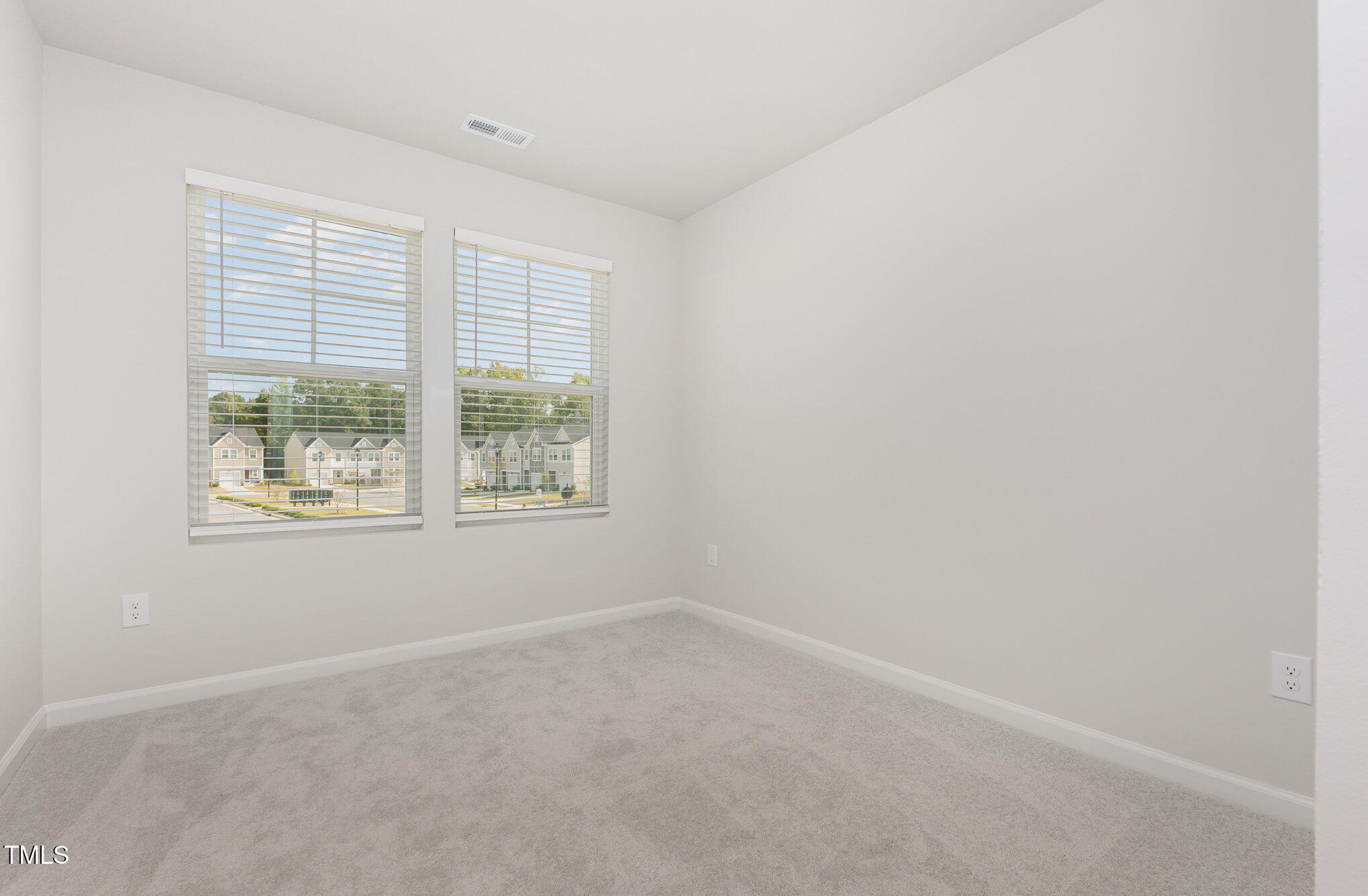 172 Paramount Drive Smithfield, NC 27577 - Photo 18 of 26 018_cj4a9747-edit_376