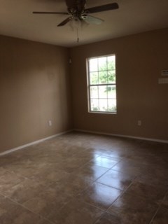 914 Witherspoon Loop Laredo, TX 78046 - Photo 7 of 10 Gallery Image 7