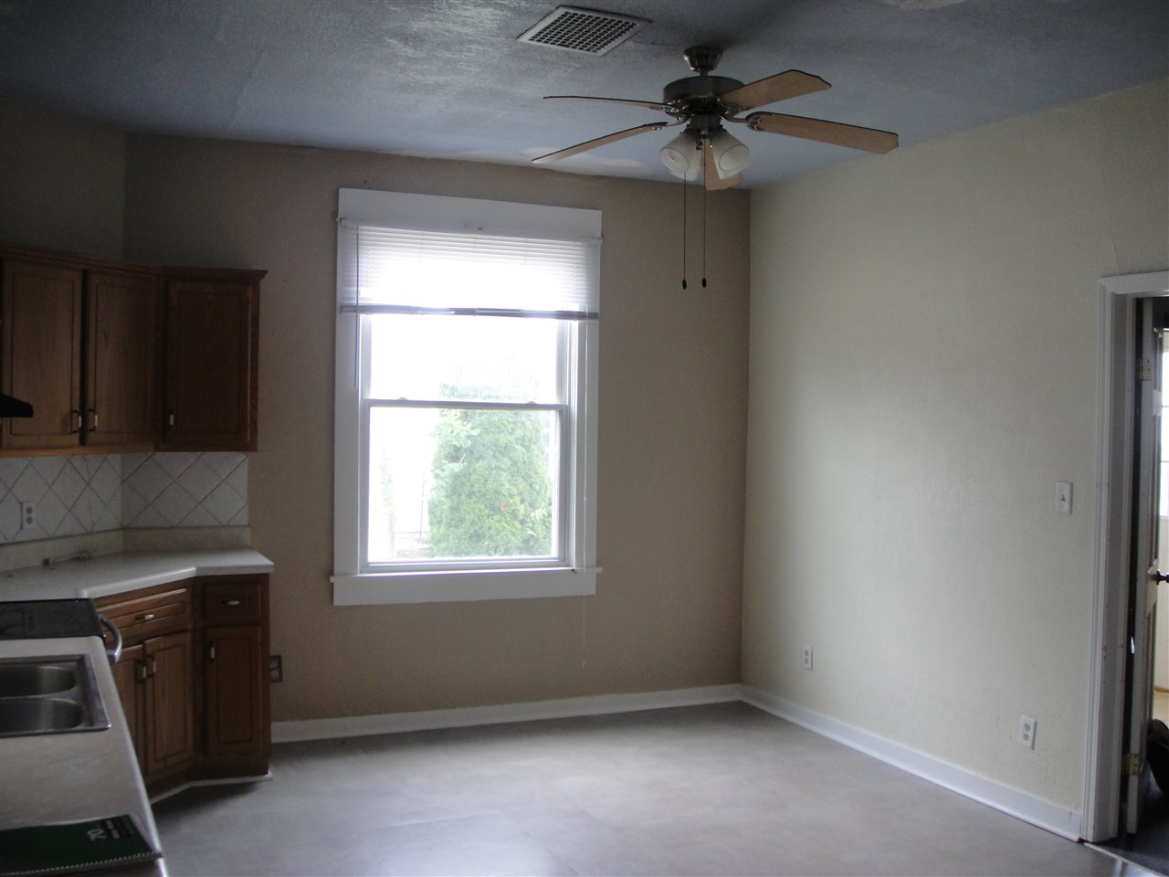 22518 Rupp Street Woodburn, IN 46797 - Photo 7 of 34 Gallery Image 7