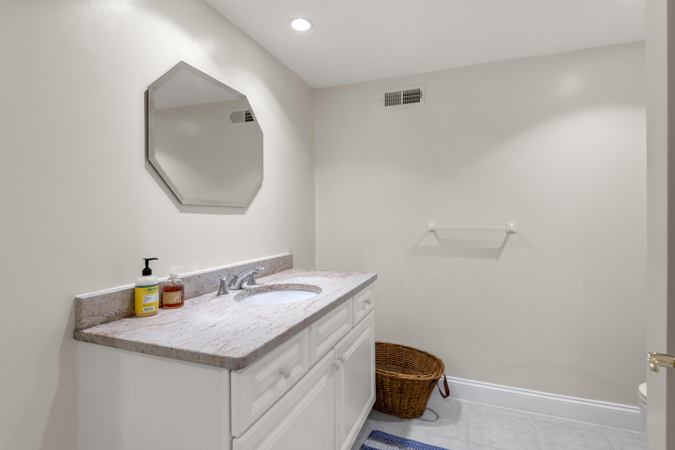 72 Gold Leaf Lane, Unit 72 Mashpee, MA 02649 - Photo 30 of 46 IMG_2274