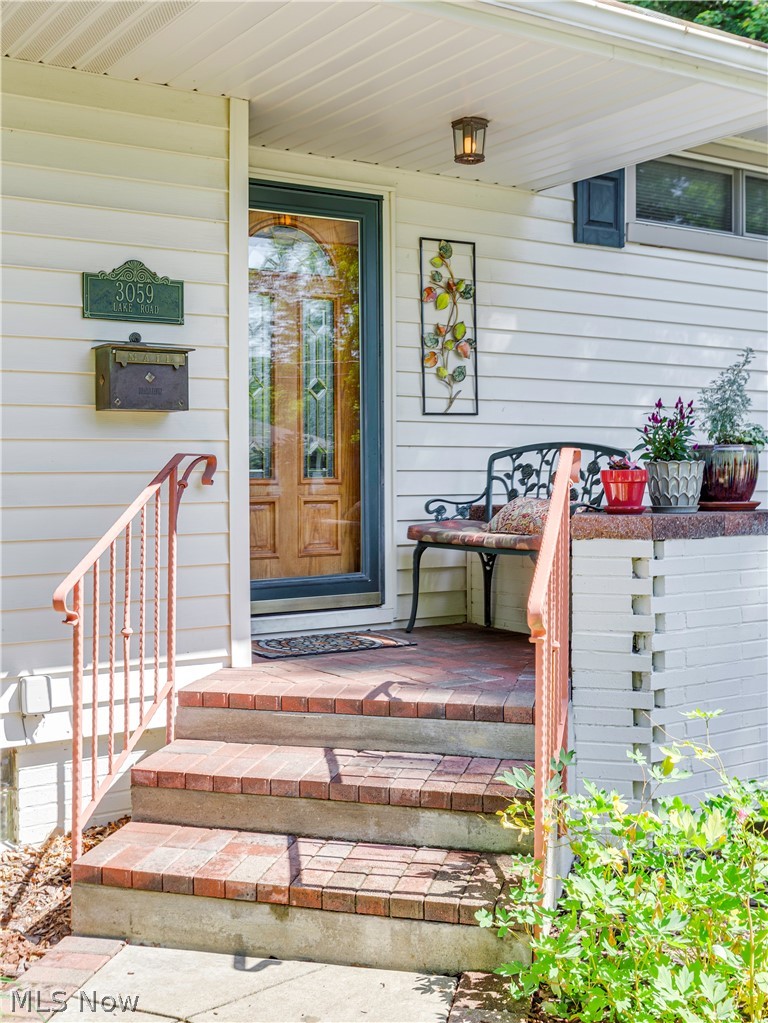 3059 Lake Road Silver Lake, OH 44224 - Photo 2 of 33