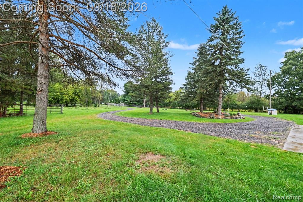 2651 Fenton Road Hartland, MI 48353 - Photo 30 of 35 Gallery Image 30