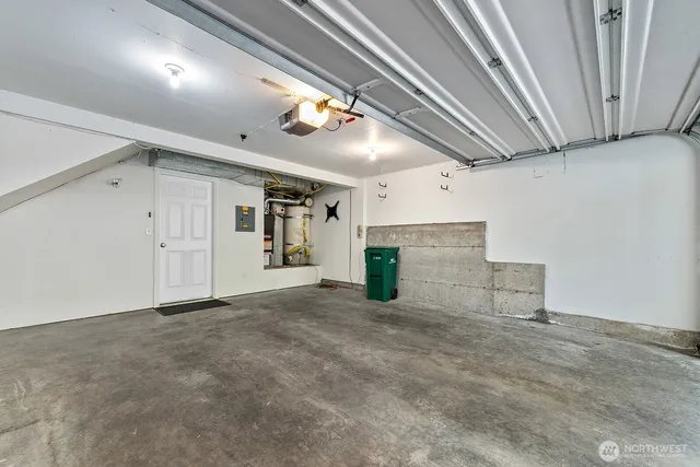 $888,250 | 17928 Northeast 90th Street, Redmond, WA 98052