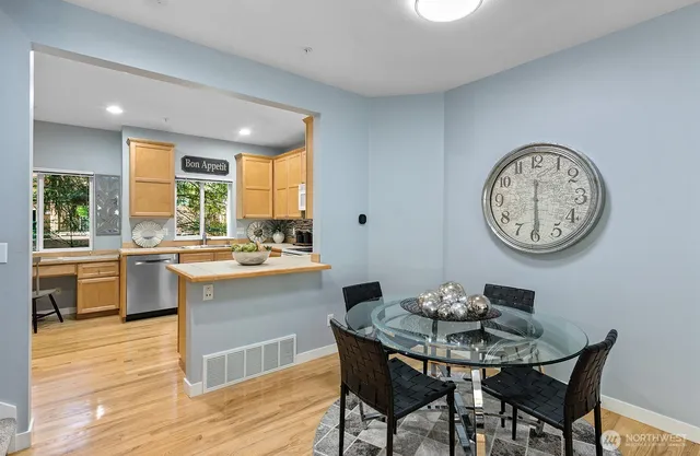 $888,250 | 17928 Northeast 90th Street, Redmond, WA 98052