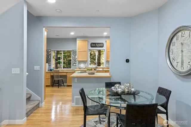 $888,250 | 17928 Northeast 90th Street, Redmond, WA 98052