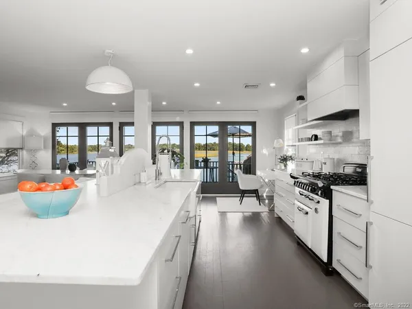 $16,000 | 199 Hillspoint Road, Westport, CT 06880