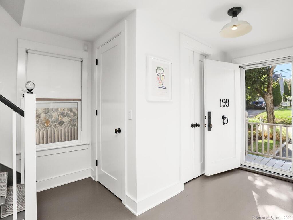 199 Hillspoint Road Westport, CT 06880 - Photo 4 of 36