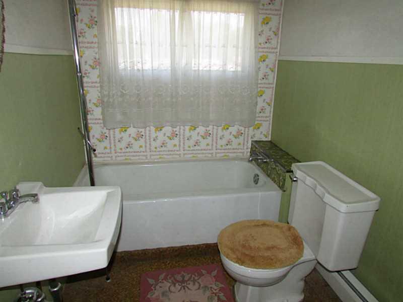 2476 Ridge Road Jefferson Hills, PA 15332 - Photo 17 of 21 Full Bath.