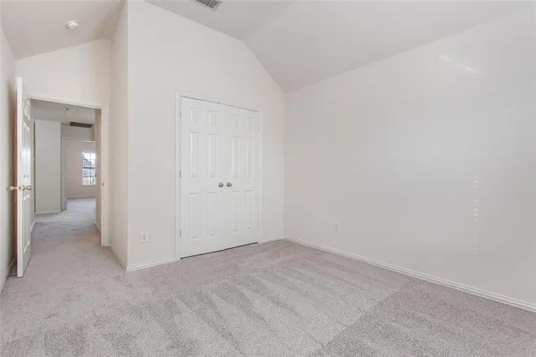 $3,200 | 915 Falcon Trail, Murphy, TX 75094