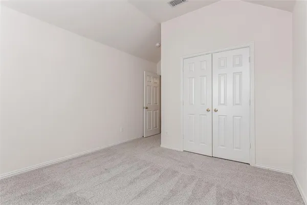 $3,200 | 915 Falcon Trail, Murphy, TX 75094