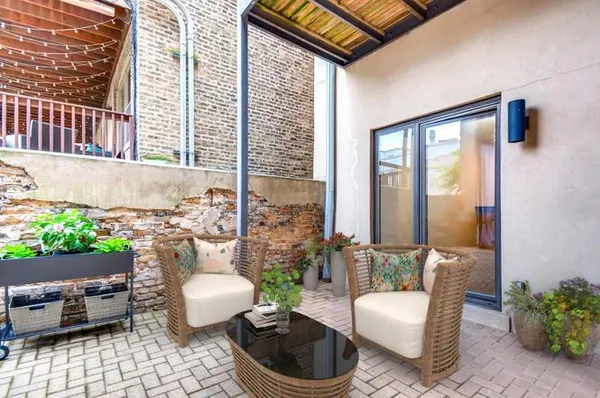 $214,900 | 811 West Eastwood Avenue, Unit 107, Chicago, IL 60640